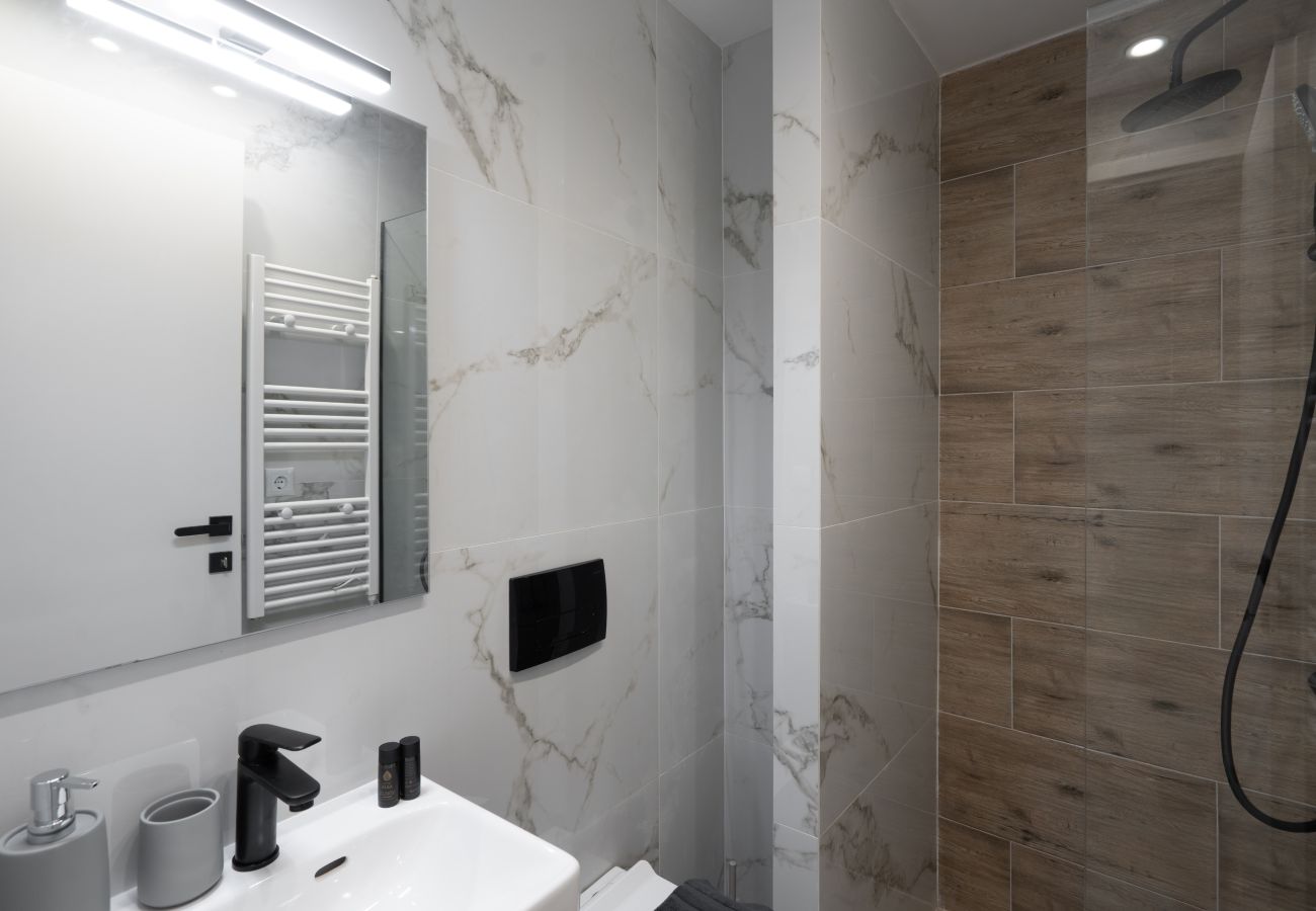 Apartment in Piraeus - Spacious Luxury Apartment | Near Piraeus Port