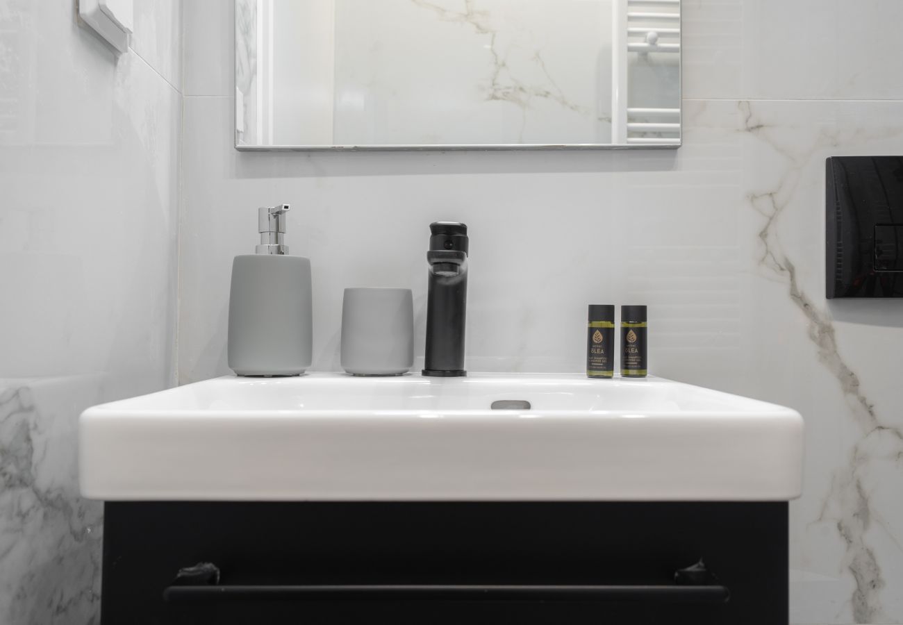 Apartment in Piraeus - Spacious Luxury Apartment | Near Piraeus Port