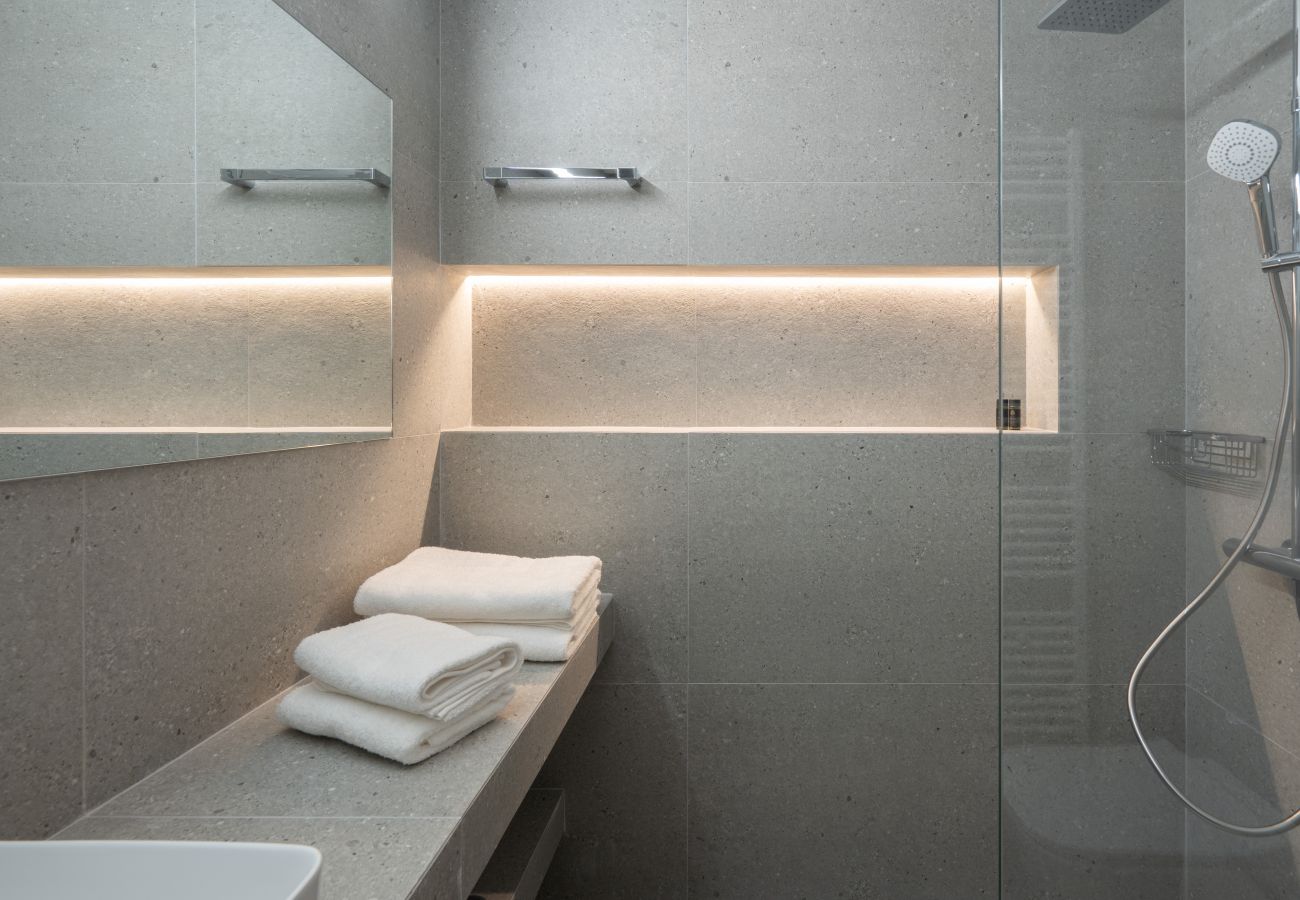 Studio in Athens - Silk Athens | City Suite with Balcony, Gym & Pool