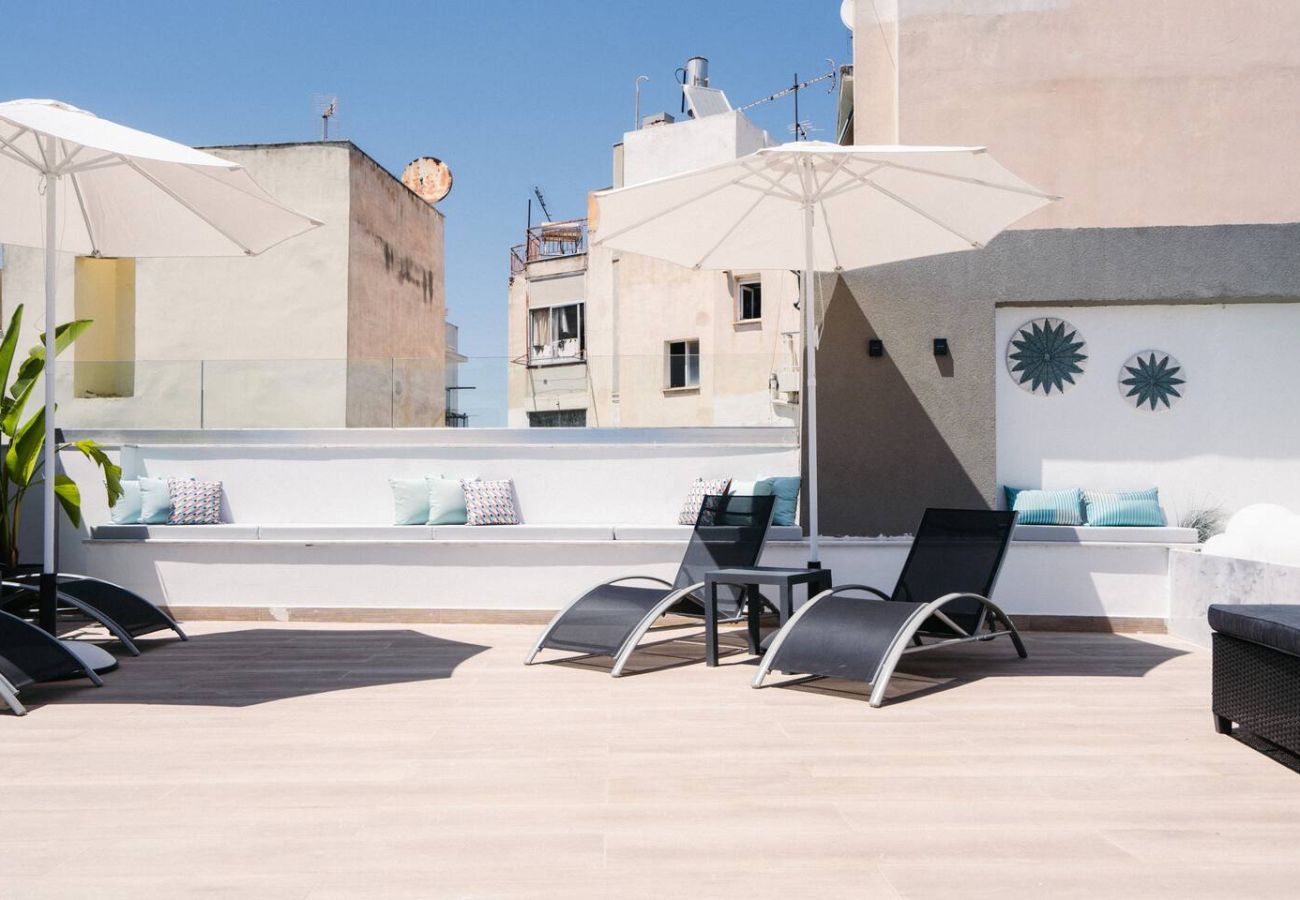 Studio in Athens - Silk Athens | Modern Suite w/ Gym, Laundry & Pool