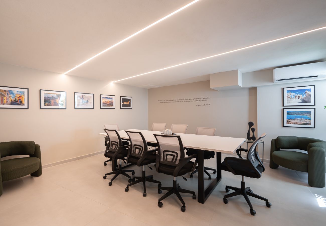 Studio in Athens - Silk Athens | Smart Studio w/ Gym, Laundry & Pool