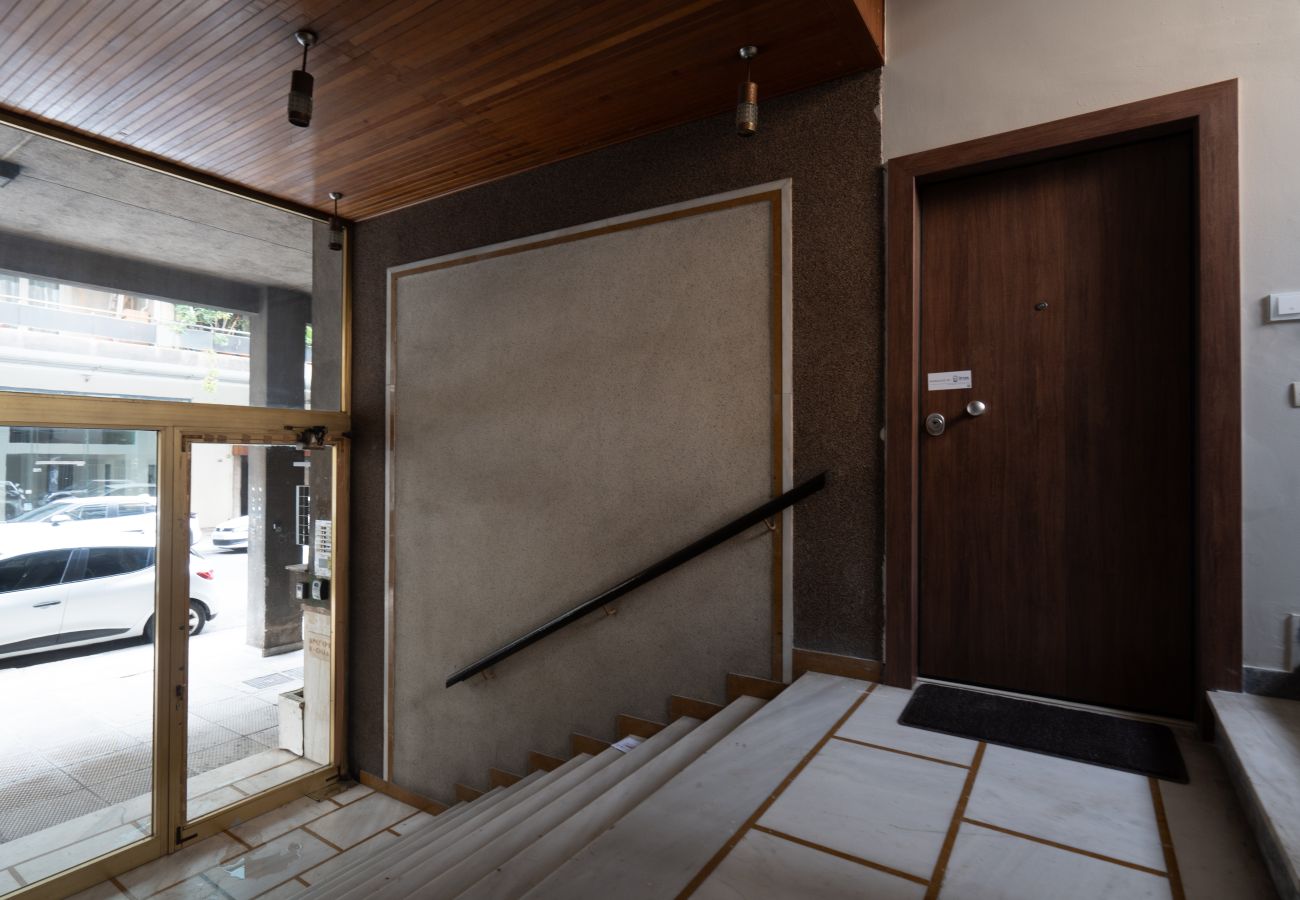 Studio in Athens - 15 mins Walk to Acropolis, Minimalist Studio