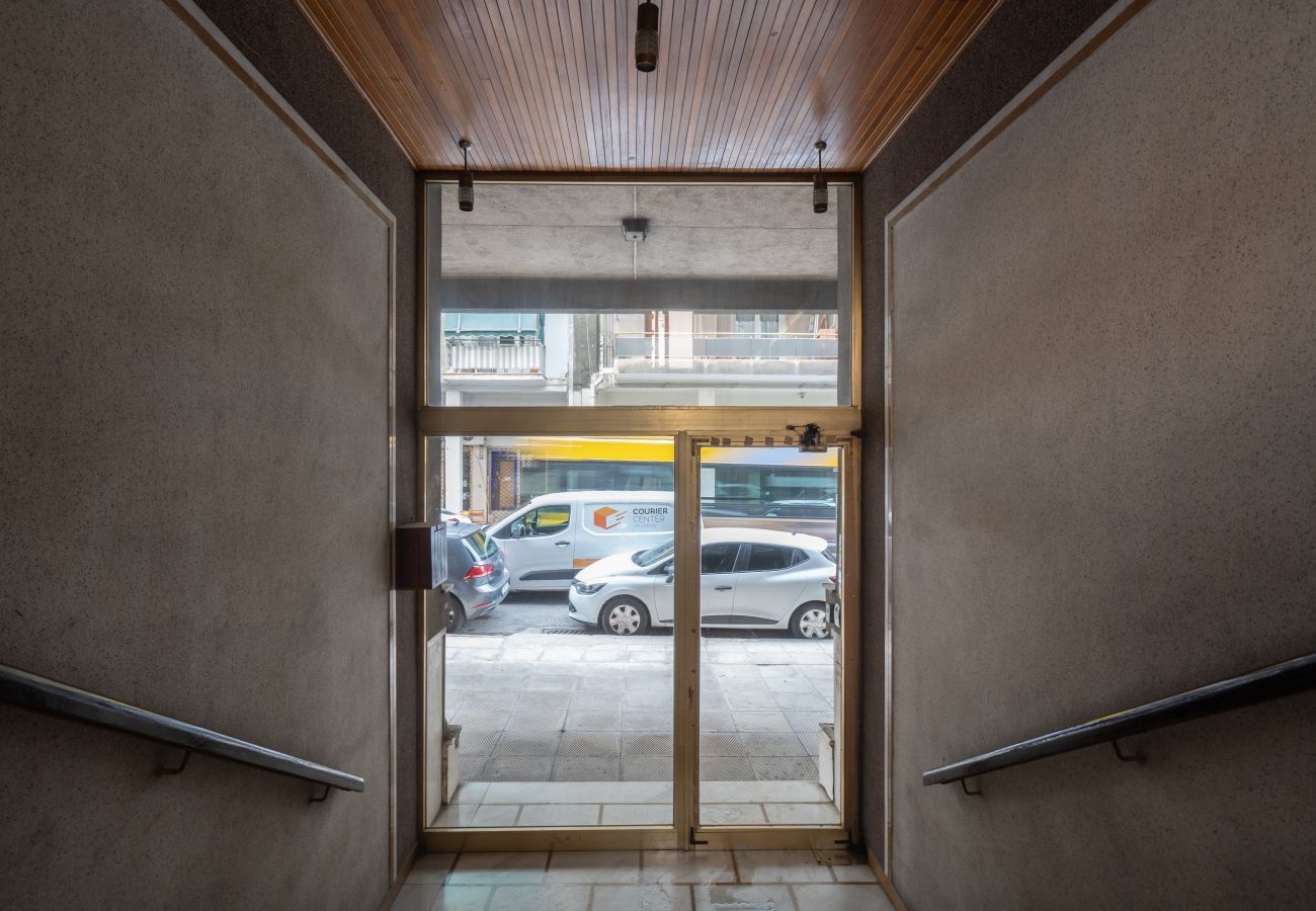 Studio in Athens - 15 mins Walk to Acropolis, Minimalist Studio