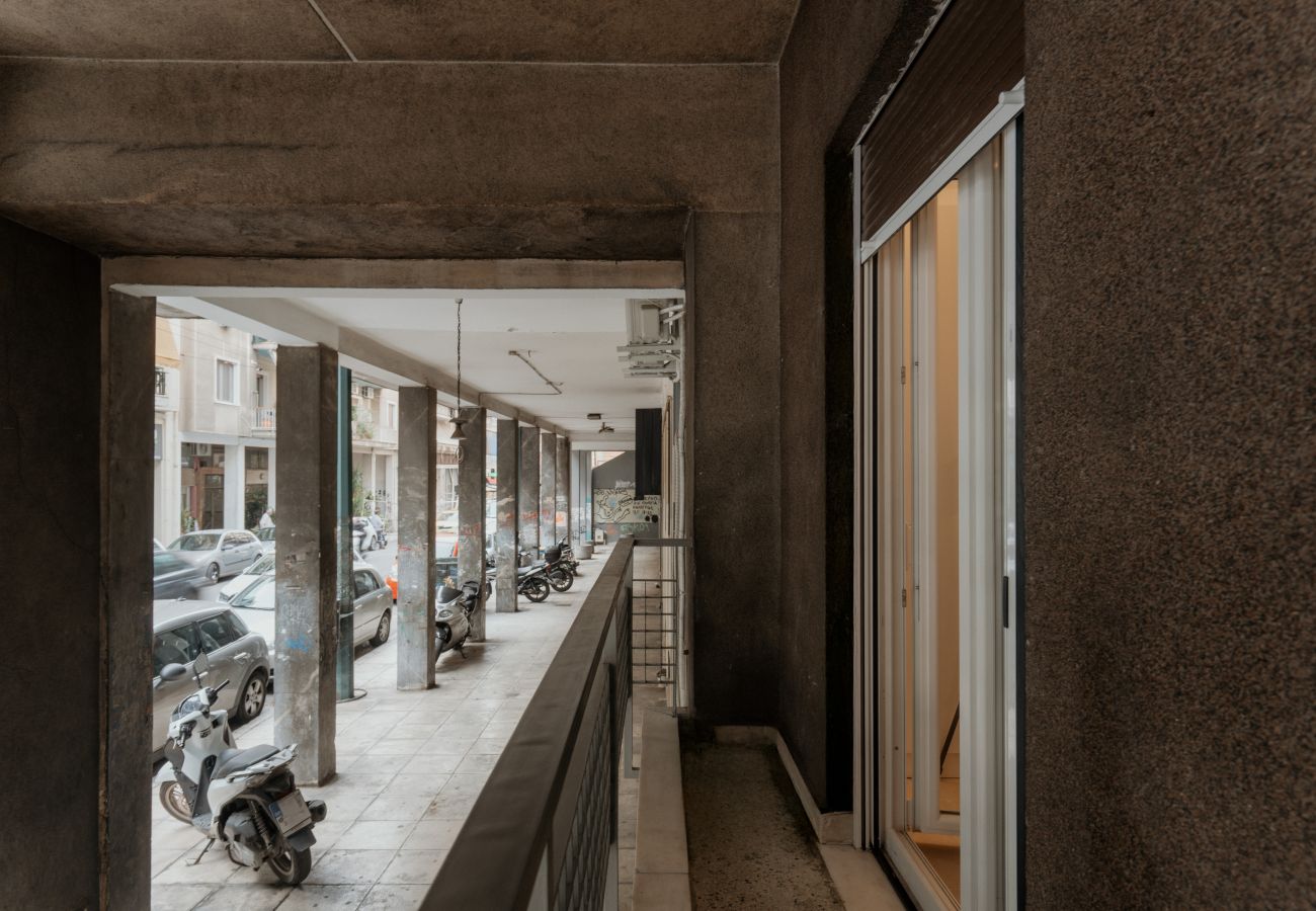 Studio in Athens - 15 mins Walk to Acropolis, Minimalist Studio