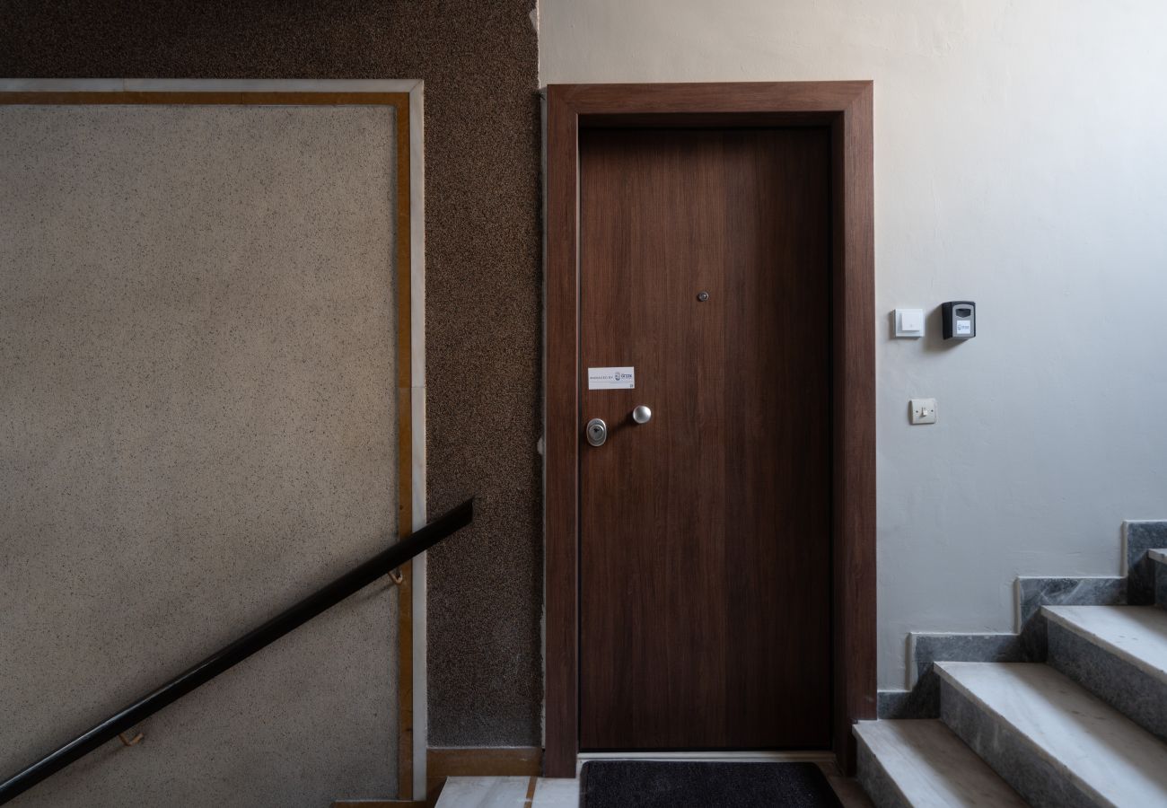 Studio in Athens - 15 mins Walk to Acropolis, Minimalist Studio