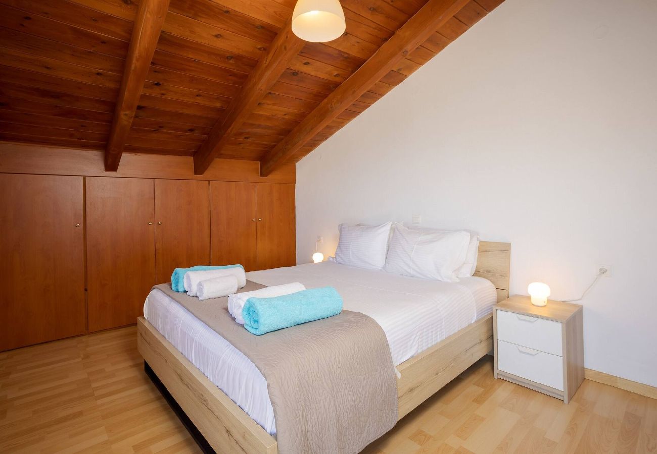 Villa in Douliana - Villa Konstantinos Hilltop Vineyard Escape