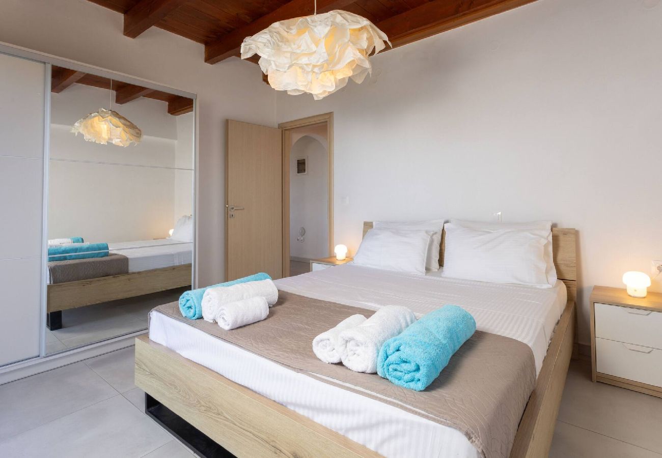 Villa in Douliana - Villa Konstantinos Hilltop Vineyard Escape