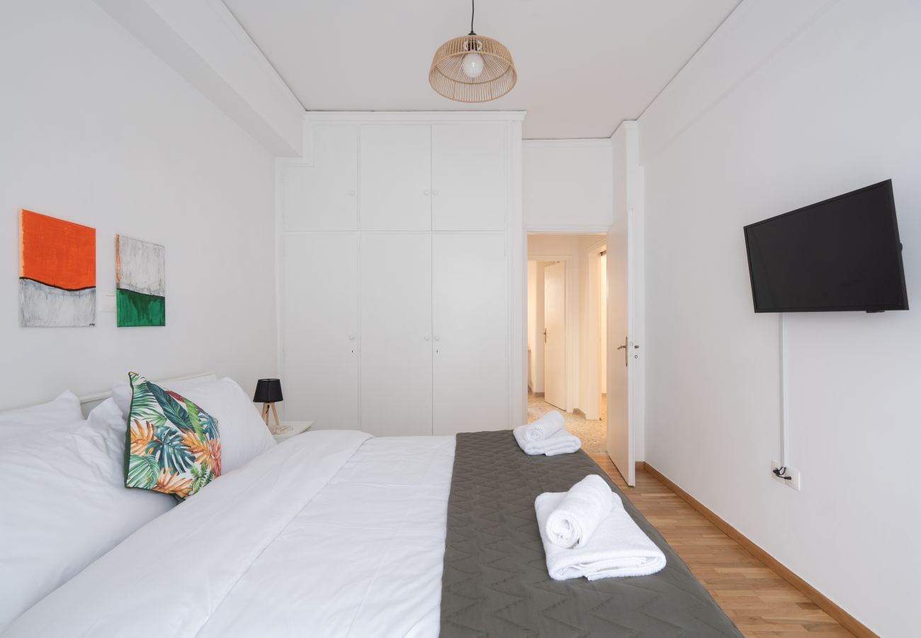 Apartment in Athens - Cozy Apartment in Athens with Balcony, 5 min to Metro