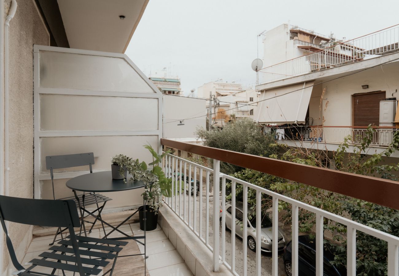Apartment in Athens - Cozy Apartment in Athens with Balcony, 5 min to Metro