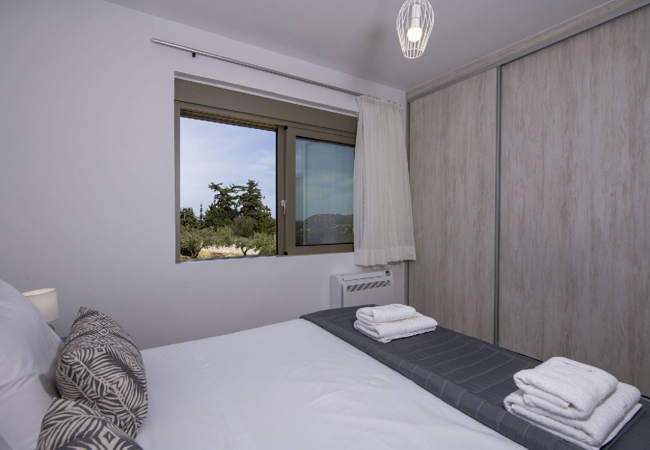 Villa in Douliana - Icarus Luxury Private  Villa