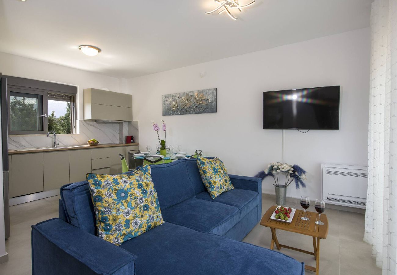 Villa in Douliana - Icarus Luxury Private  Villa