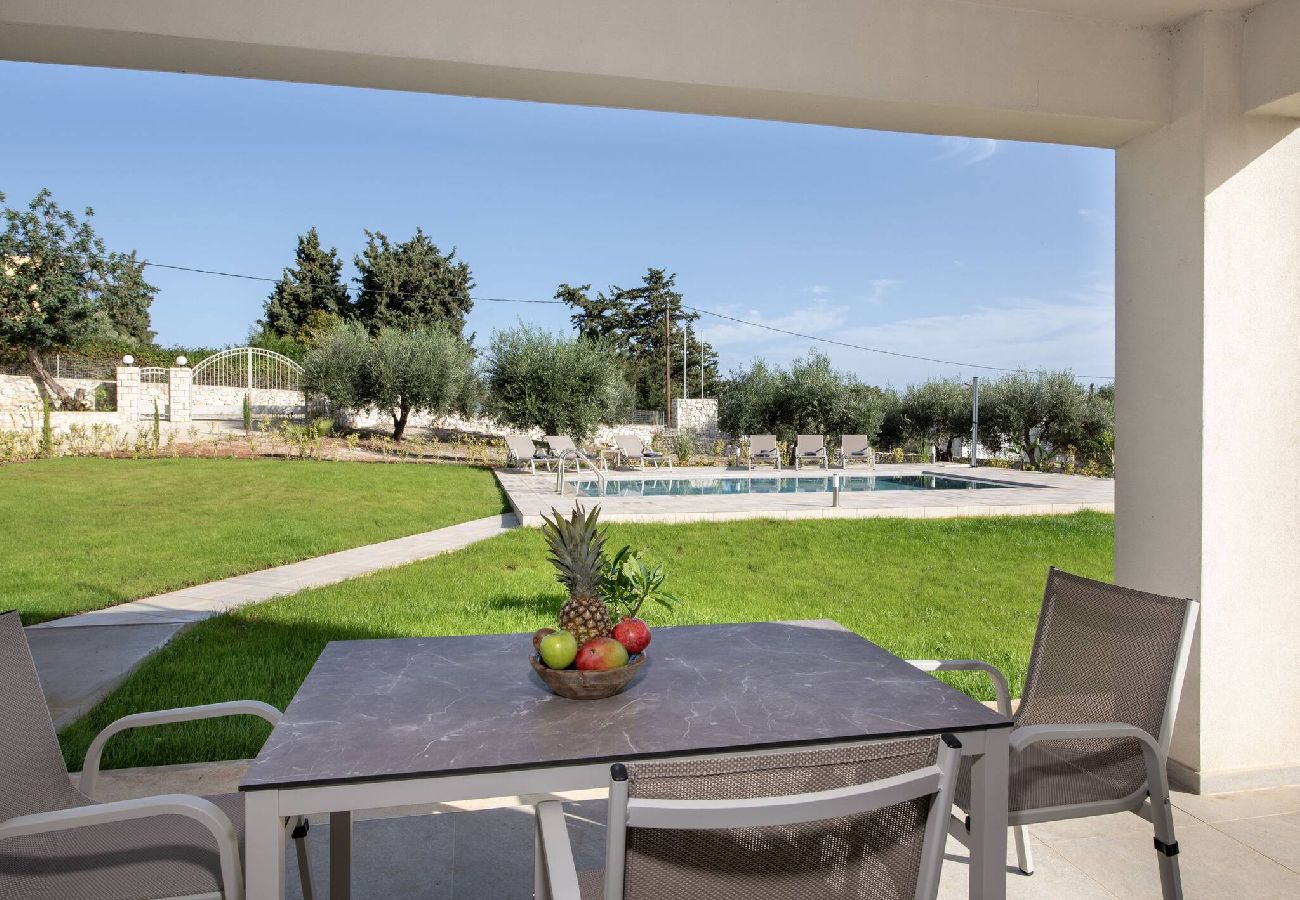 Villa in Douliana - Icarus Luxury Private  Villa