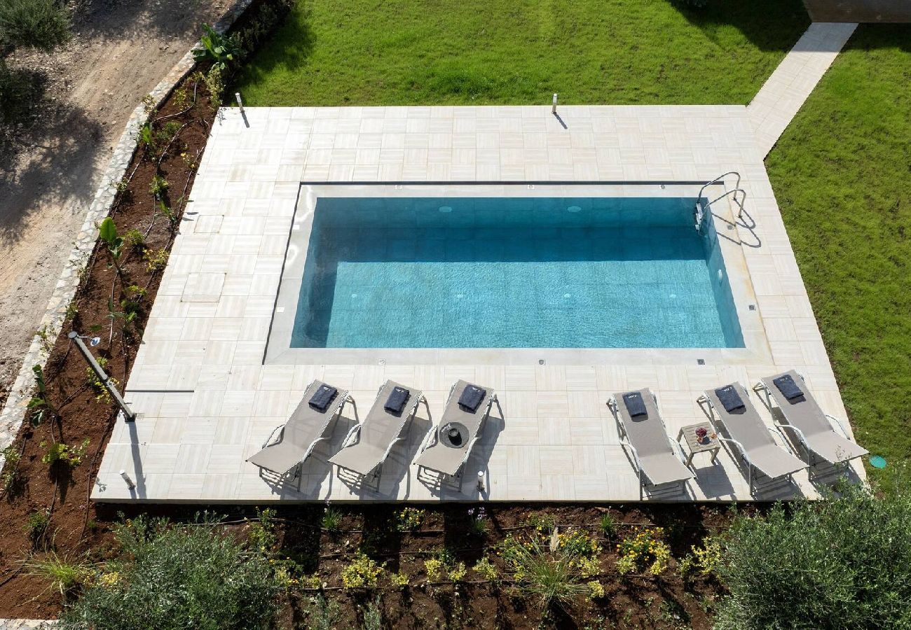 Villa in Douliana - Icarus Luxury Private  Villa