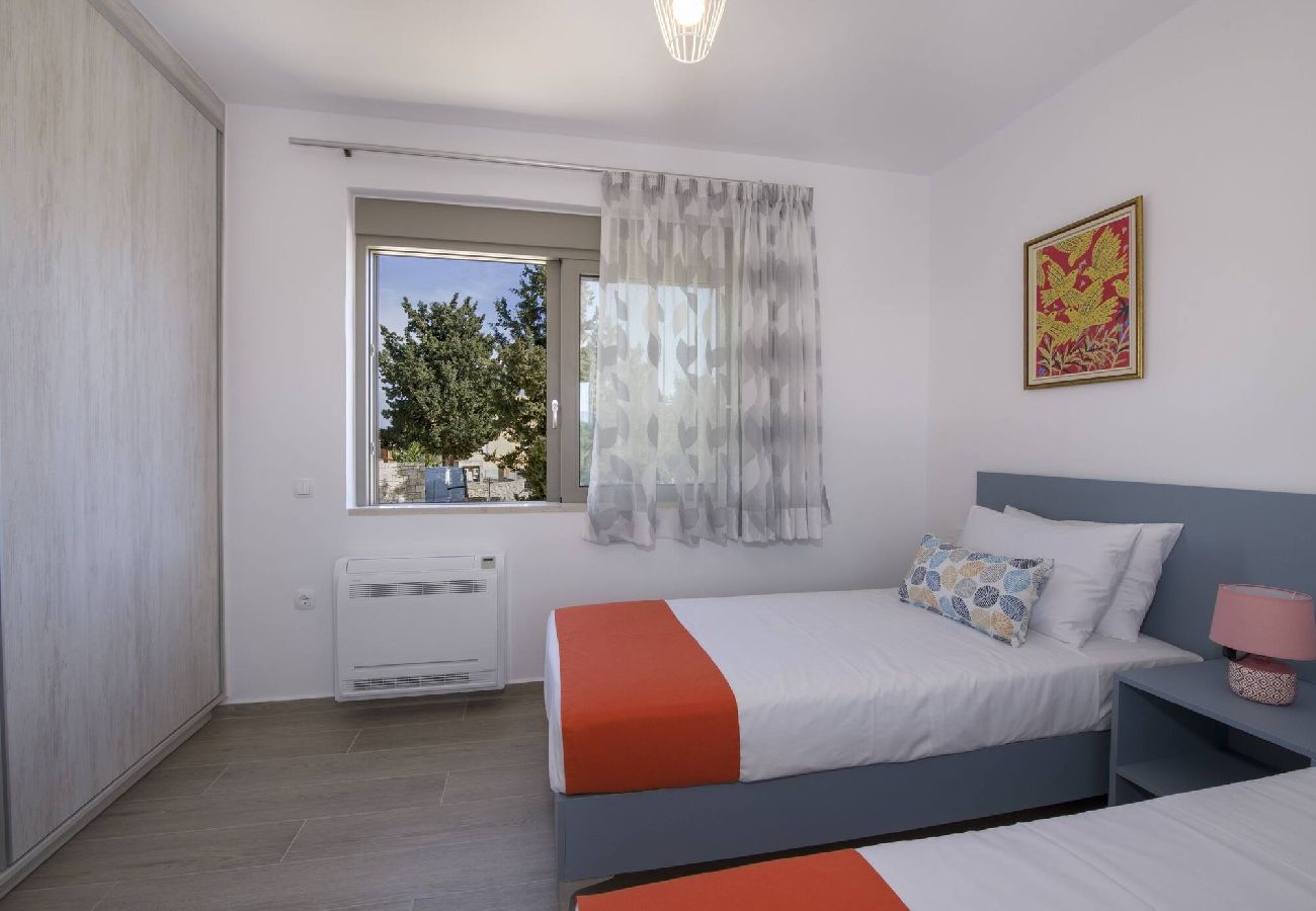 Villa in Douliana - Hermes Luxury Private  Villa