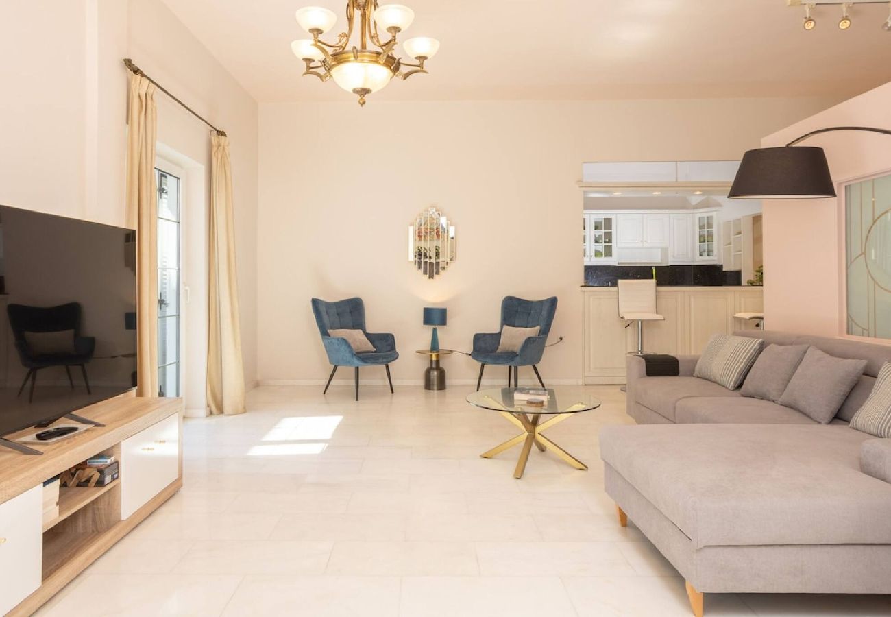 Apartment in Chania - The White Marble Luxury City Apt