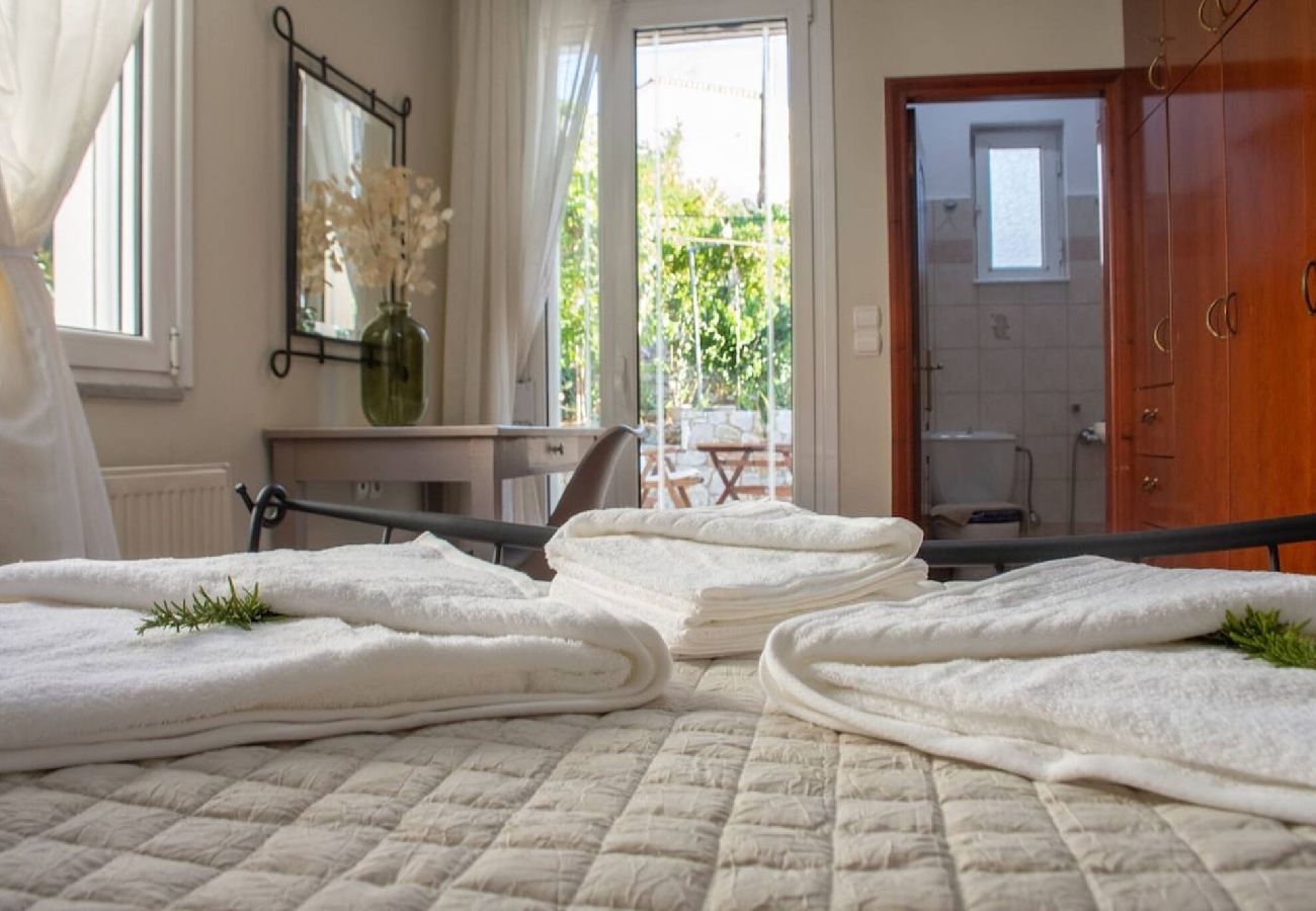 Apartment in Chania - Casa Anthea 3 bedroom apartment with Garden