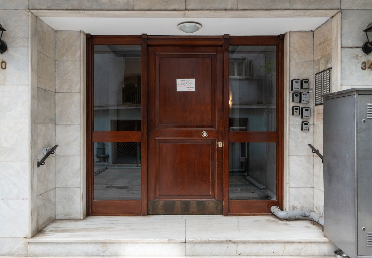 Apartment in Athens - Stylish Apartment next to Panathenaic Stadium 