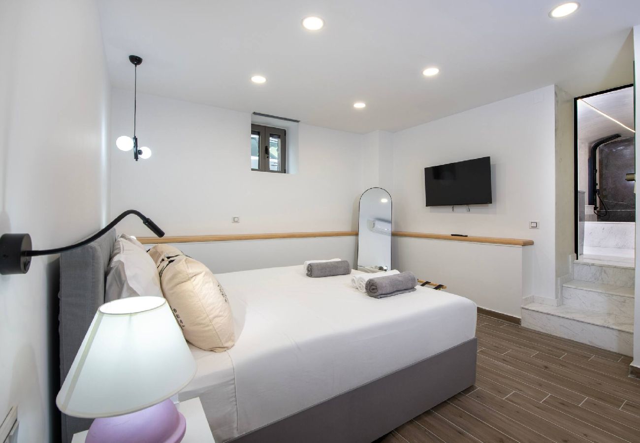 House in Chania - Chania Luxury City Retreat, Hammam&Outdoor Jacuzzi