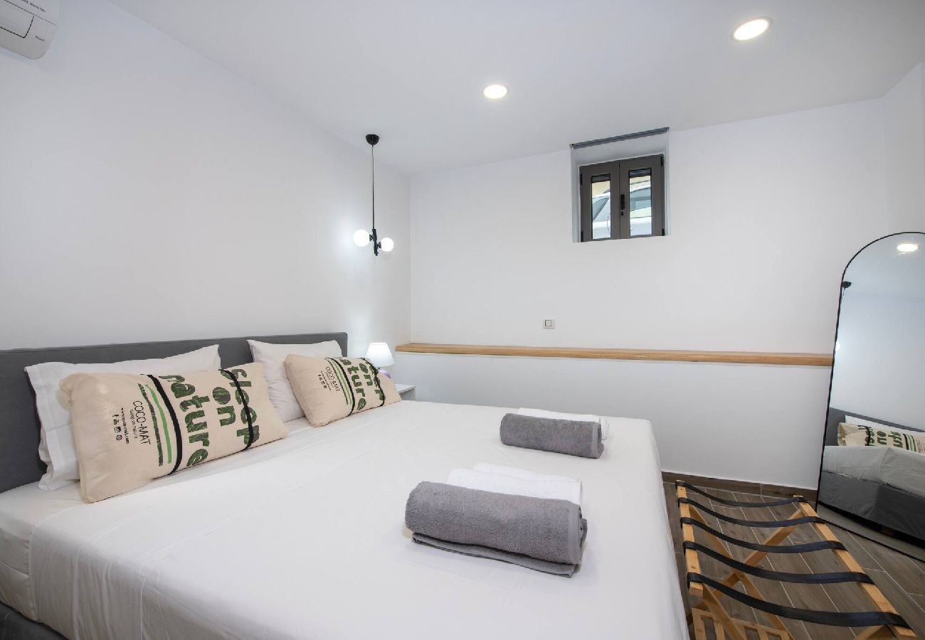 House in Chania - Chania Luxury City Retreat, Hammam&Outdoor Jacuzzi