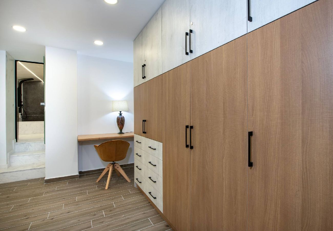 House in Chania - Chania Luxury City Retreat, Hammam&Outdoor Jacuzzi