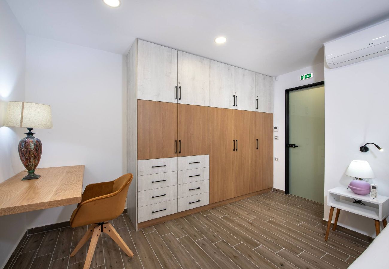 House in Chania - Chania Luxury City Retreat, Hammam&Outdoor Jacuzzi