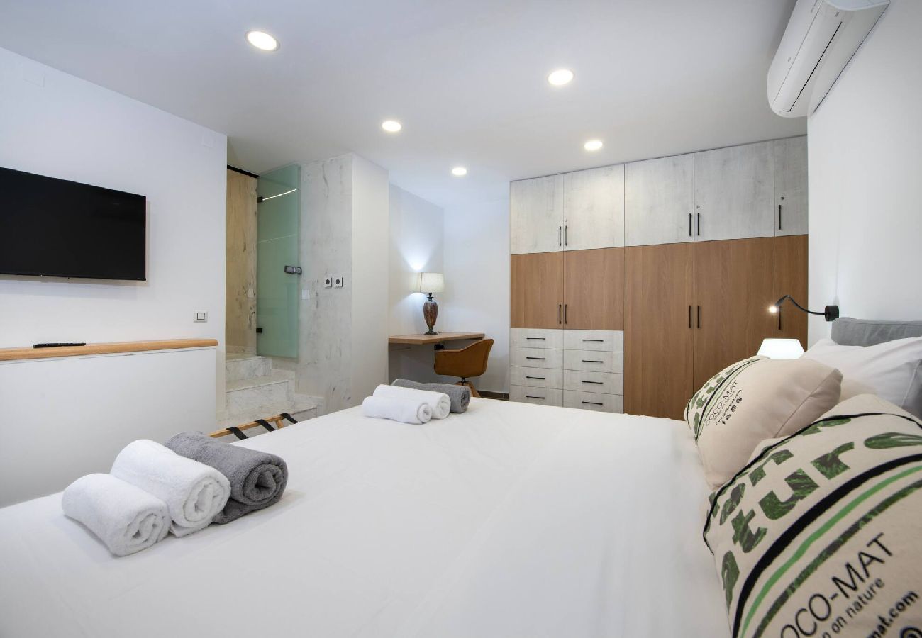 House in Chania - Chania Luxury City Retreat, Hammam&Outdoor Jacuzzi