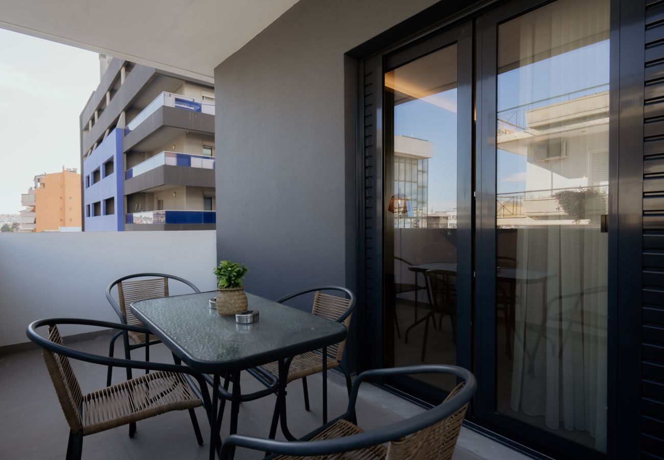 Apartment in Piraeus - Samos luxury Apartment in Pireaus with Parking
