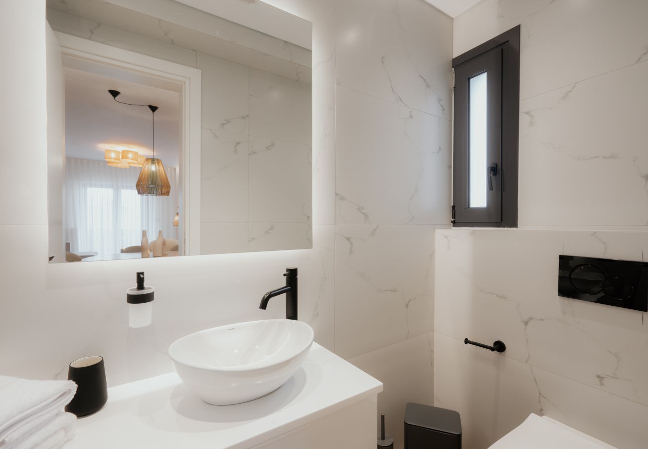 Apartment in Piraeus - Andros luxury Apartment in Pireaus with Parking