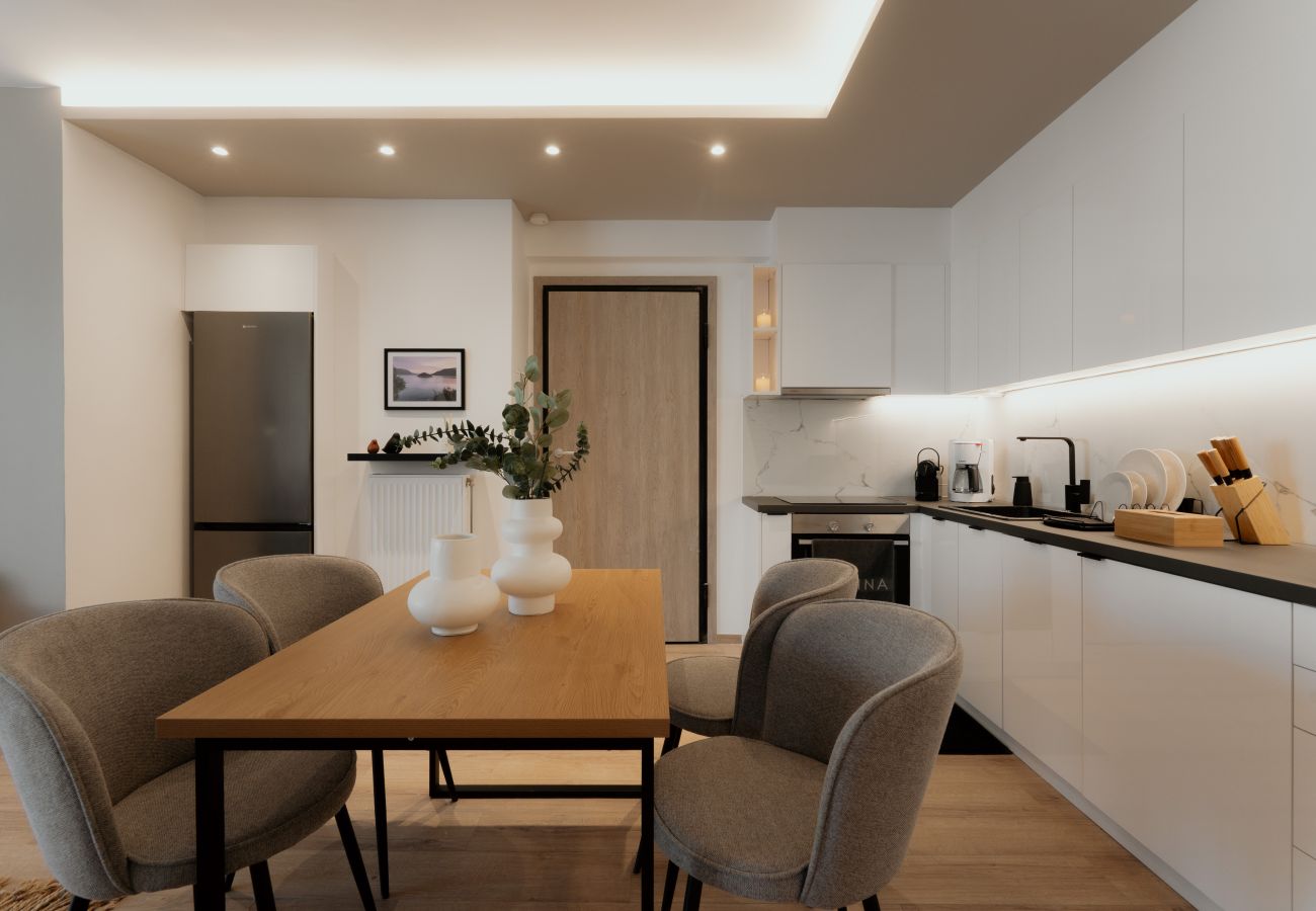 Apartment in Piraeus - Ithaca luxury Apartment in Pireaus with Parking