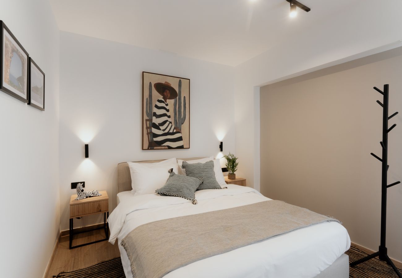 Apartment in Piraeus - Ithaca luxury Apartment in Pireaus with Parking