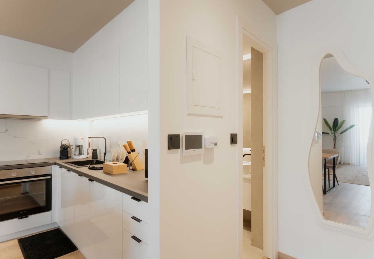 Apartment in Piraeus - Ithaca luxury Apartment in Pireaus with Parking