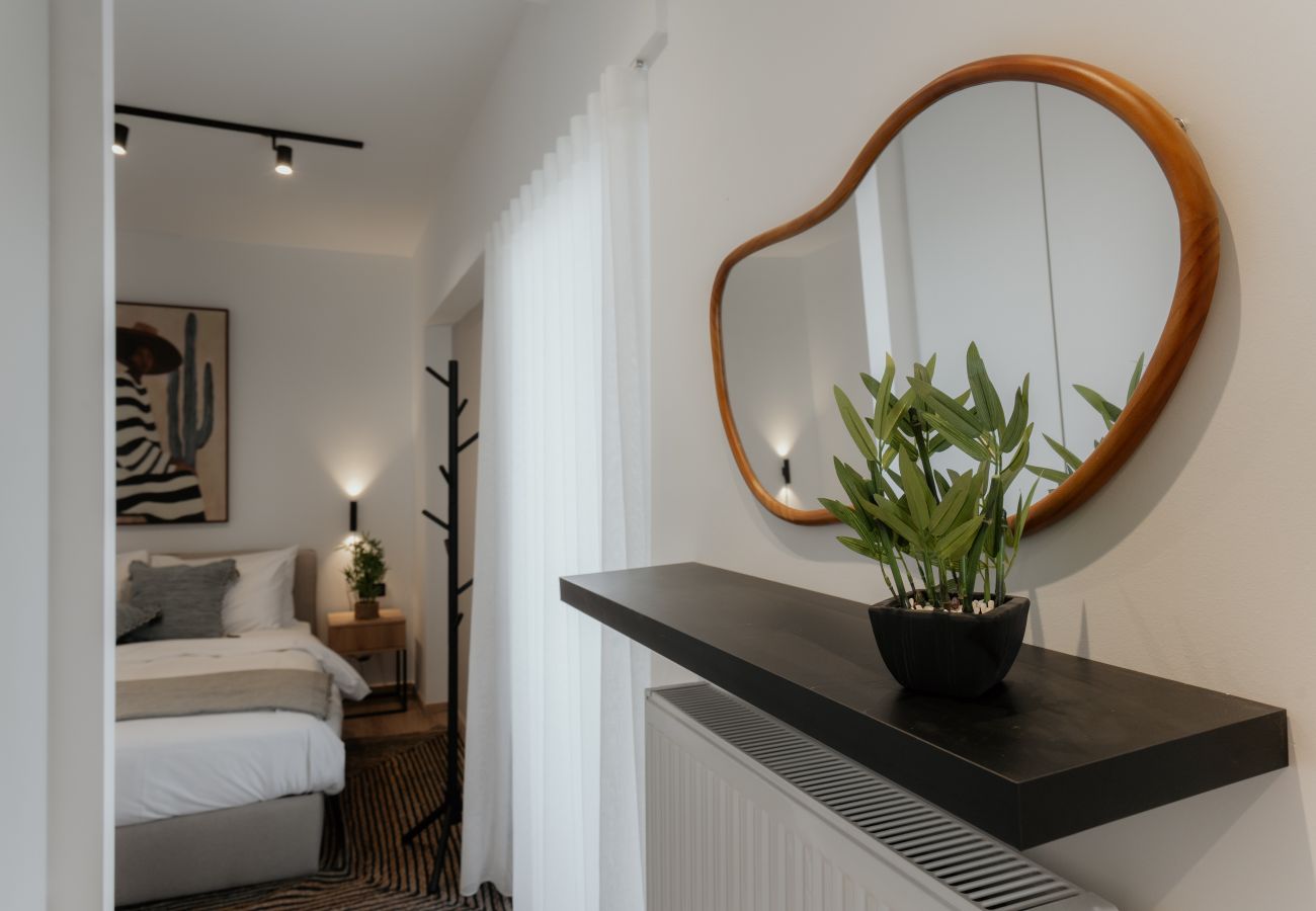 Apartment in Piraeus - Ithaca luxury Apartment in Pireaus with Parking