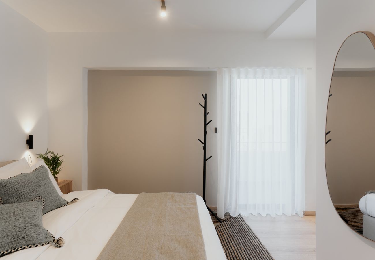 Apartment in Piraeus - Ithaca luxury Apartment in Pireaus with Parking