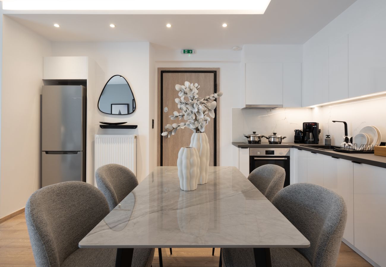 Apartment in Piraeus - Santorini luxury Apartment in Pireaus with Parking