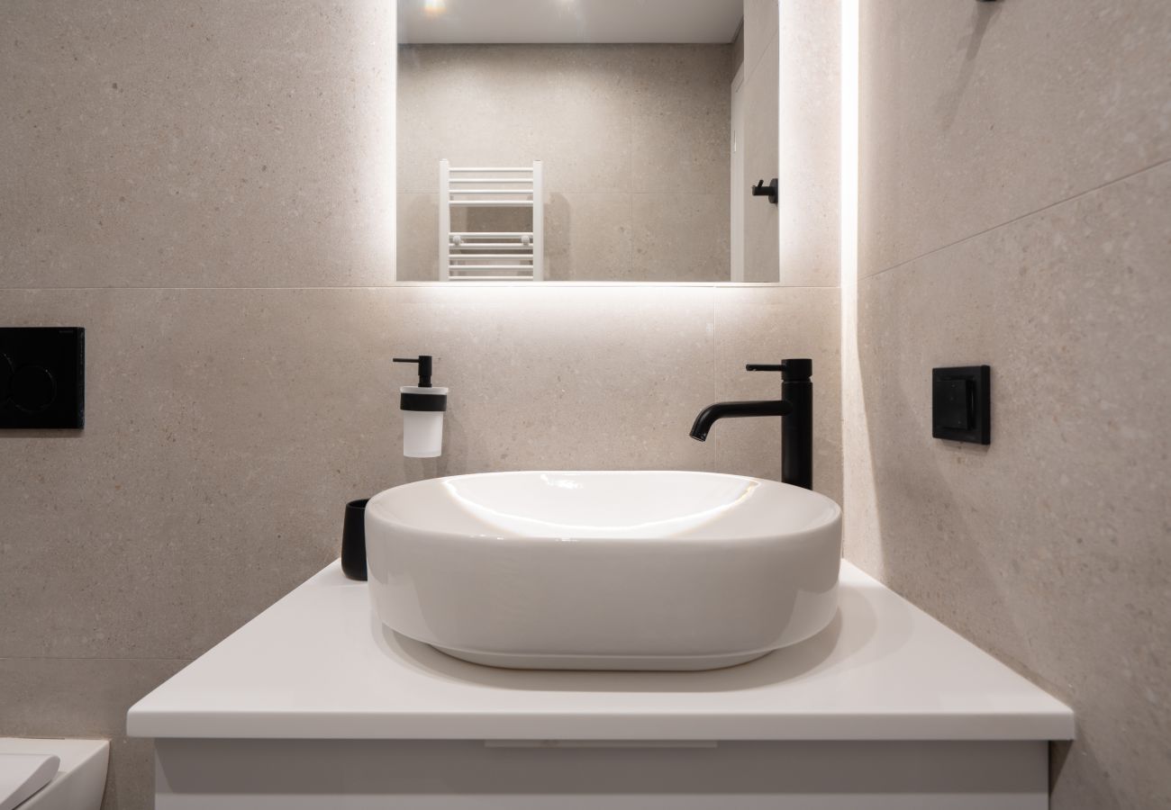 Apartment in Piraeus - Santorini luxury Apartment in Pireaus with Parking