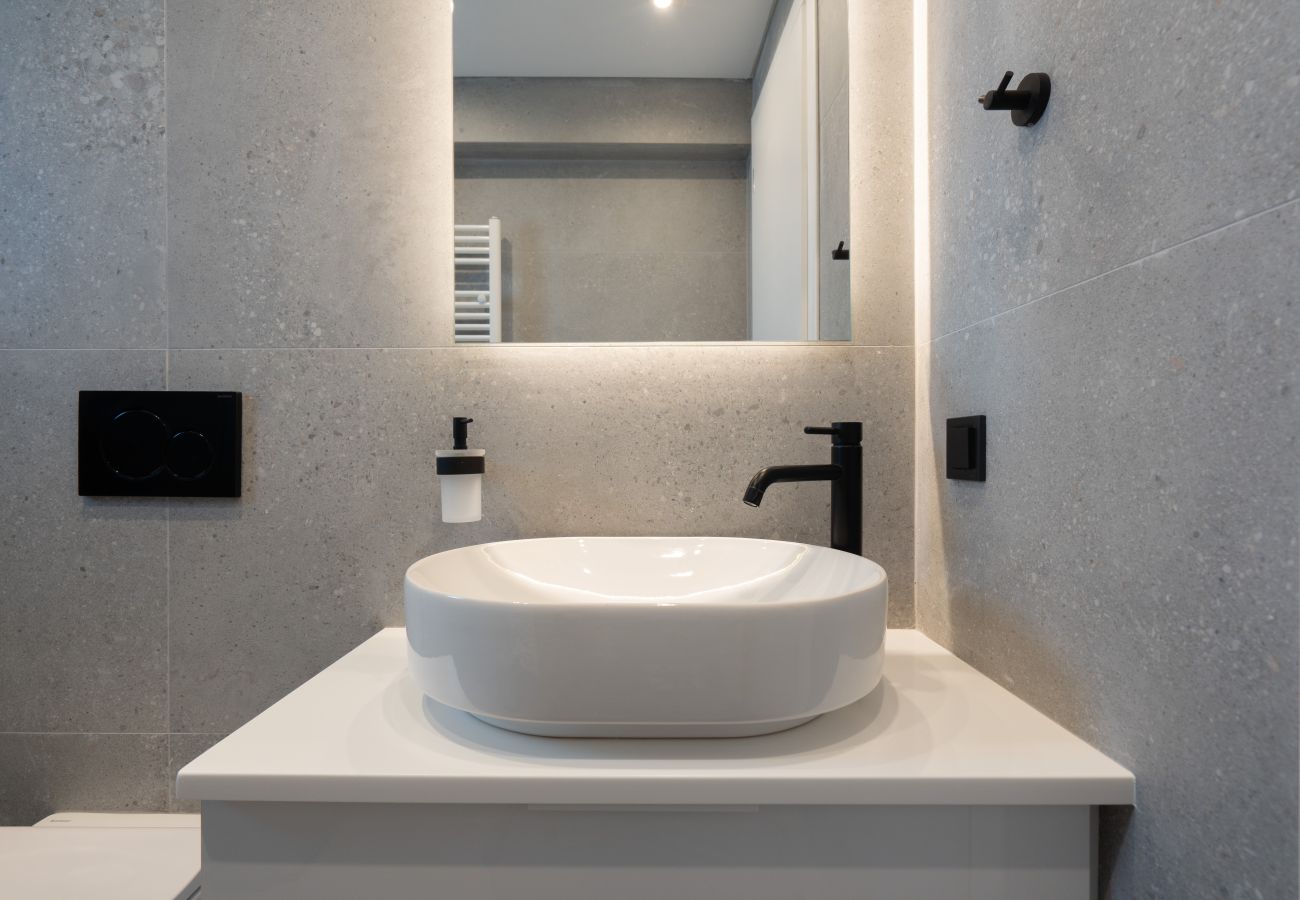 Apartment in Piraeus - Santorini luxury Apartment in Pireaus with Parking
