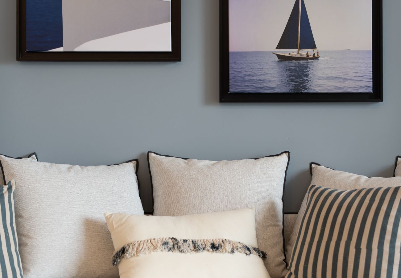 Apartment in Piraeus - Santorini luxury Apartment in Pireaus with Parking