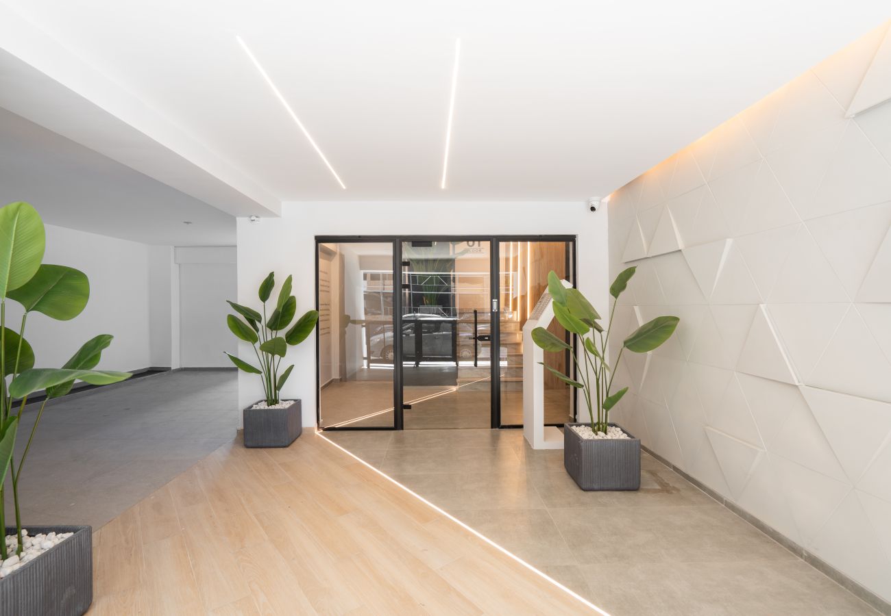 Apartment in Piraeus - Santorini luxury Apartment in Pireaus with Parking