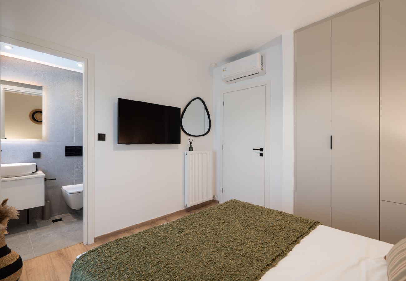 Apartment in Piraeus - Rhodes luxury Apartment in Pireaus with Parking