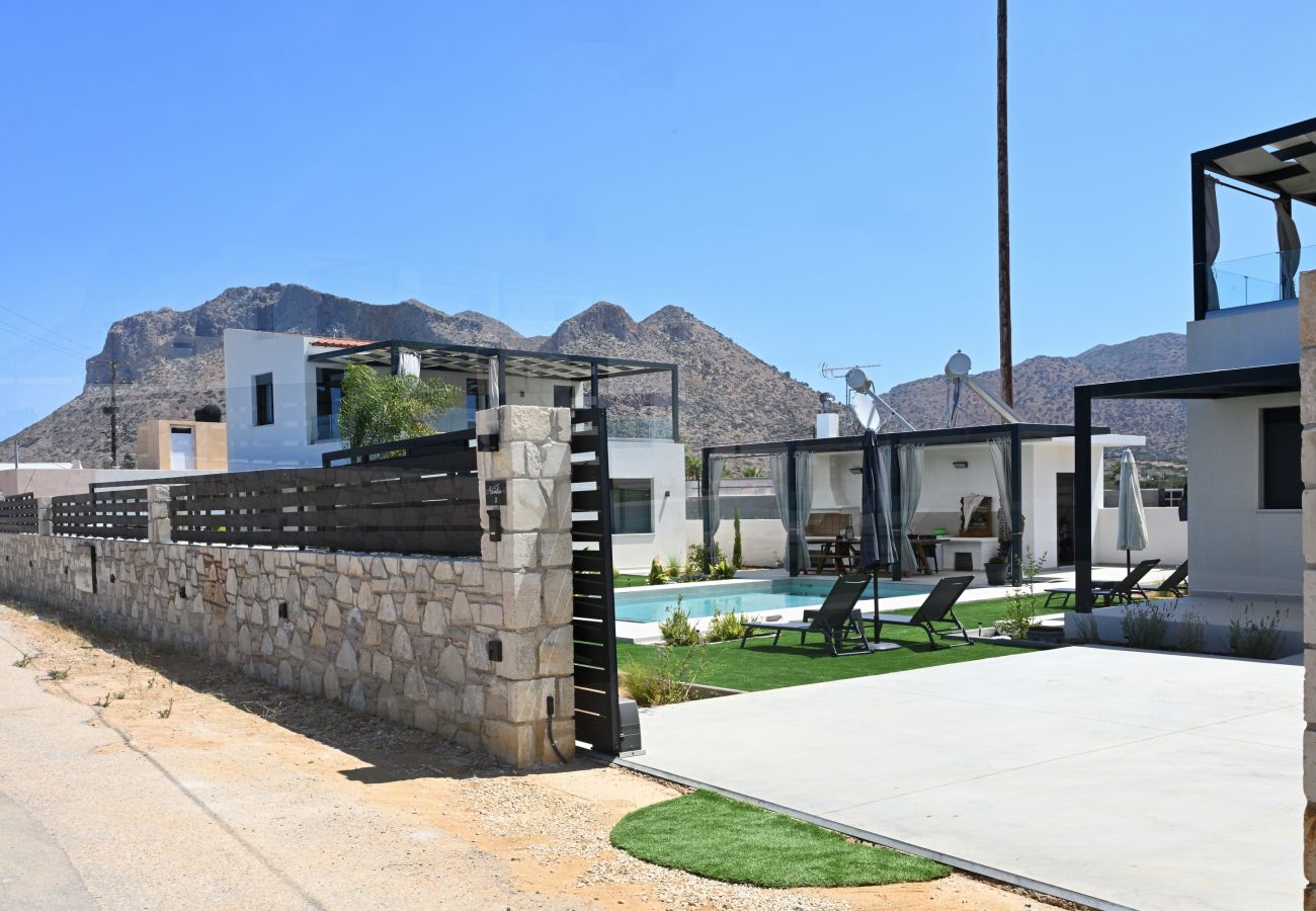 Villa in Akrotiri - AROMELIA LUXURY VILLAS