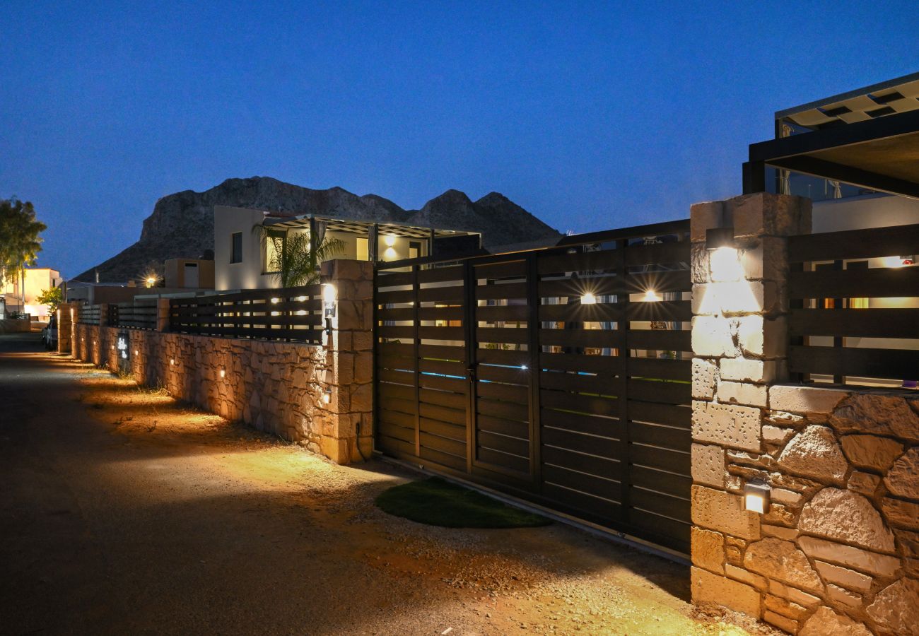 Villa in Akrotiri - AROMELIA LUXURY VILLAS